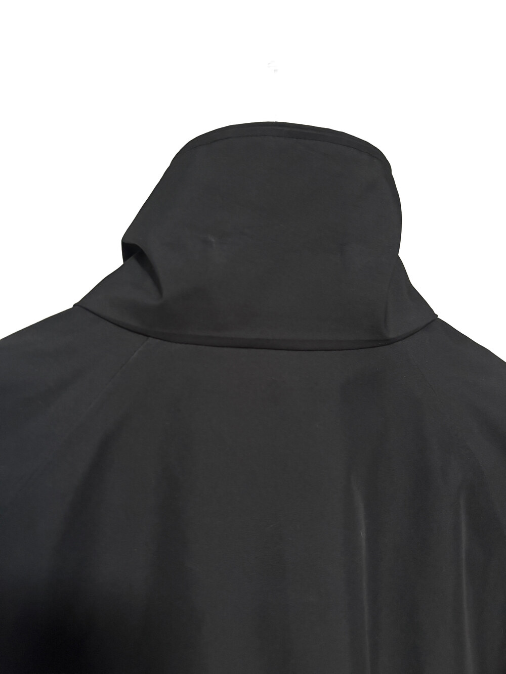 Neck yoke and collar construction detail